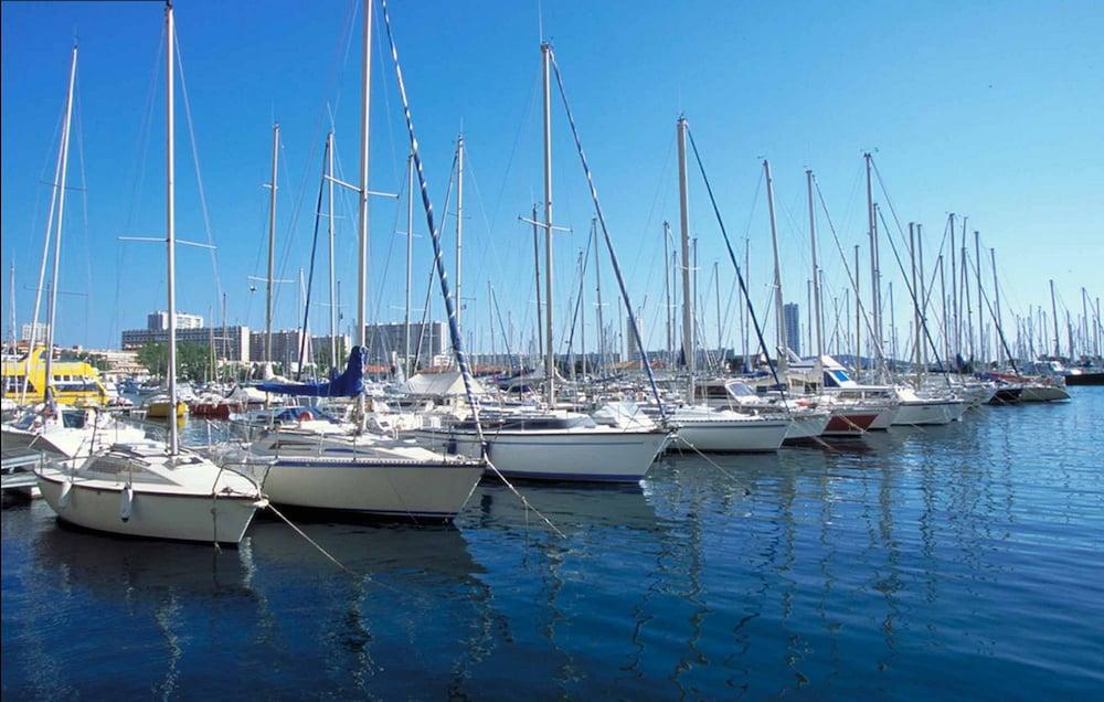 Ibis Toulon La Seyne Sur Mer Εξωτερικό φωτογραφία