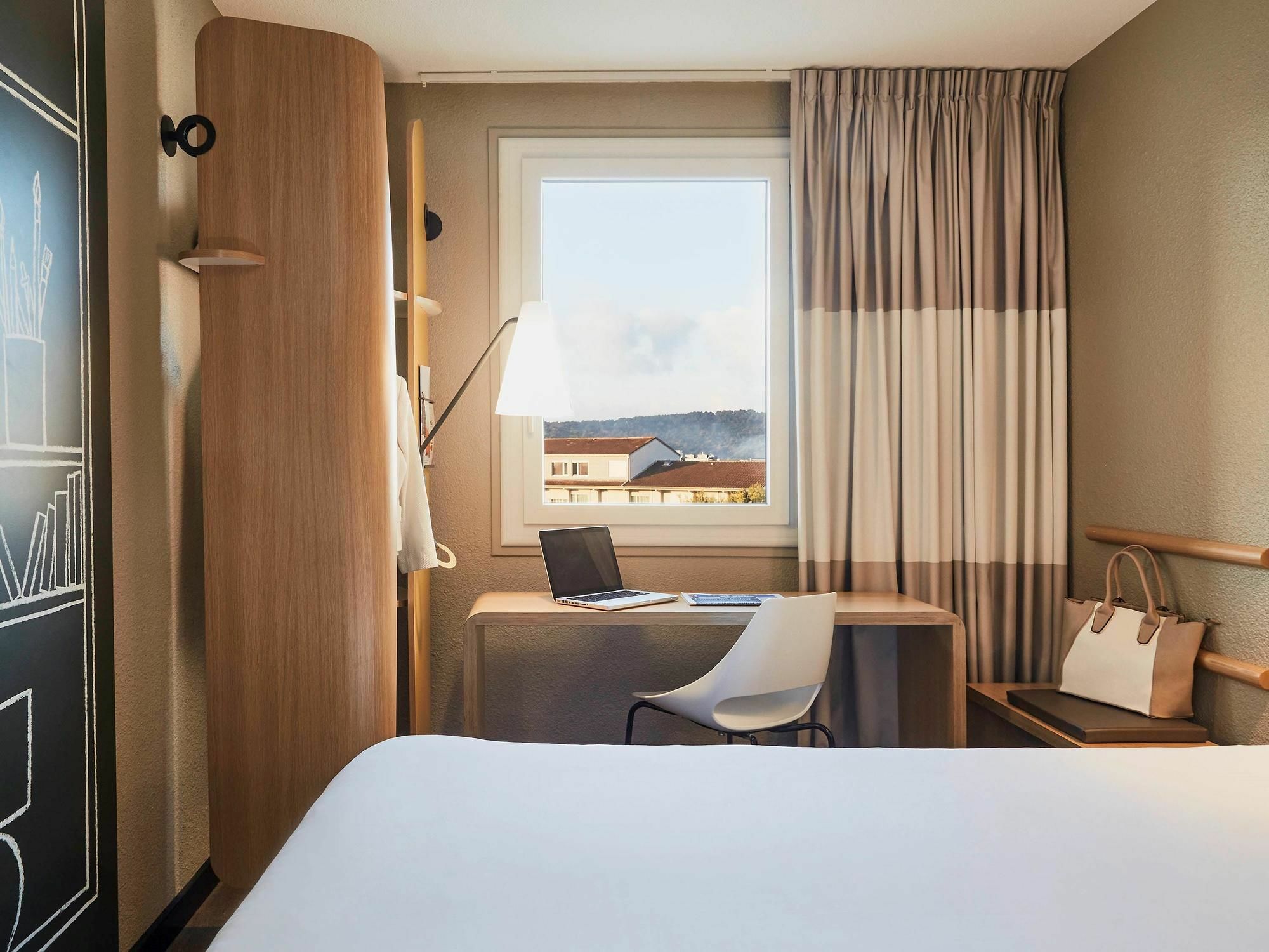 Ibis Toulon La Seyne Sur Mer Εξωτερικό φωτογραφία
