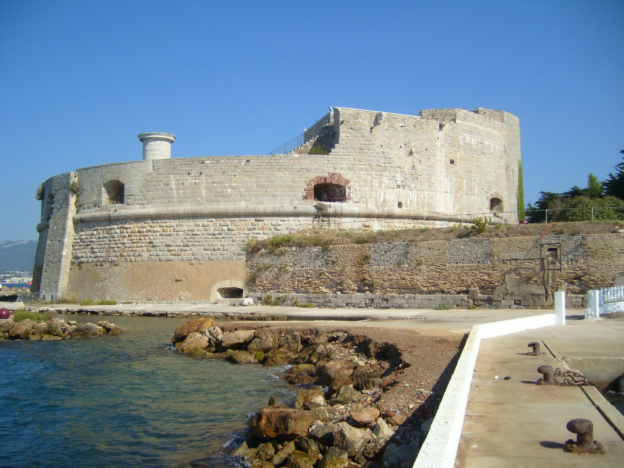 Ibis Toulon La Seyne Sur Mer Εξωτερικό φωτογραφία